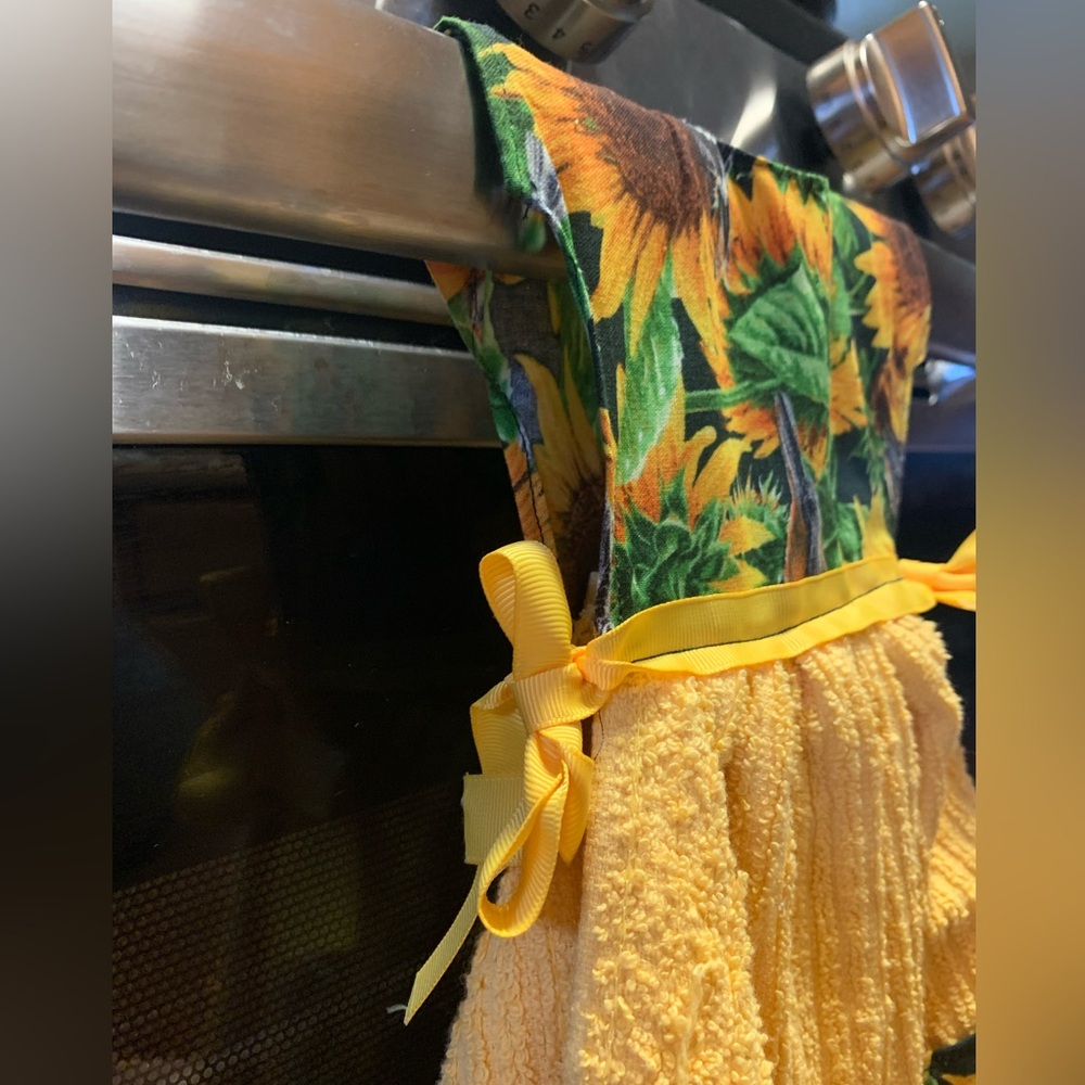Kitchen Decor Towel Dress : Sunflowers - Picture 2 of 4